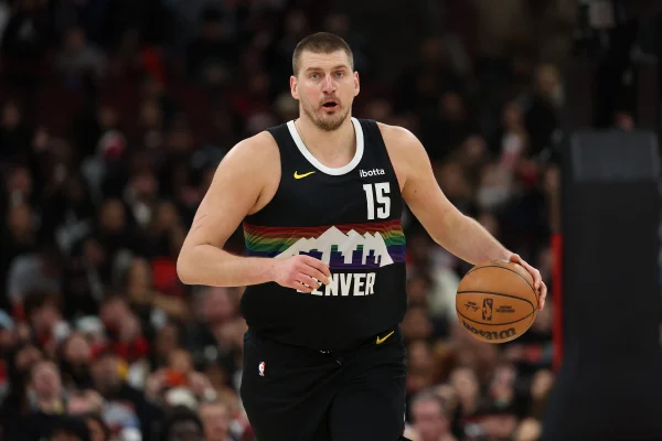 Foto colorida de Jokic - Metrópoles