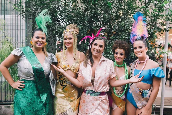 #Avanzzoemmim: Avanzzo lança coleção-cápsula com festa de pré-Carnaval