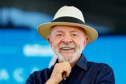Flávio Bolsonaro provoca Lula: “É o único que quer o tarifaço” - imagem 2