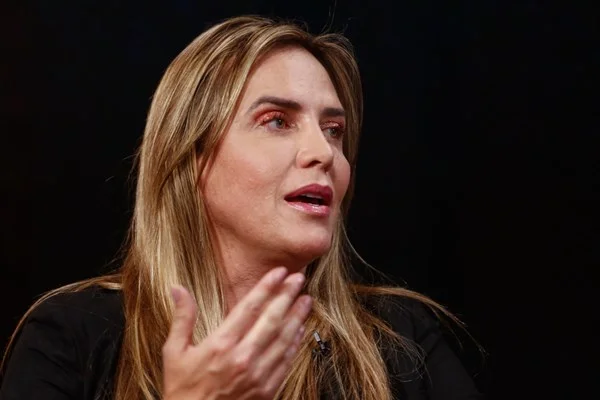 Celina Leão em entrevista ao Metrópoles