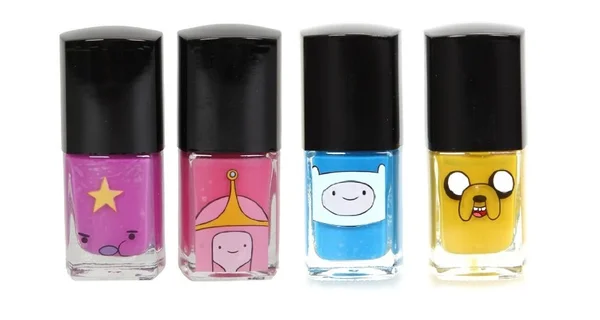Desenho animado “A Hora da Aventura” ganha linha de esmaltes