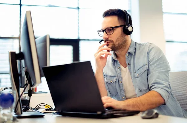 Cursos gratuitos em tecnologia com possibilidade de efetivação