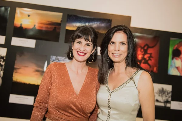 Samanta Sallum e Marcia Zarur lançam Olhar Brasília em Fotos
