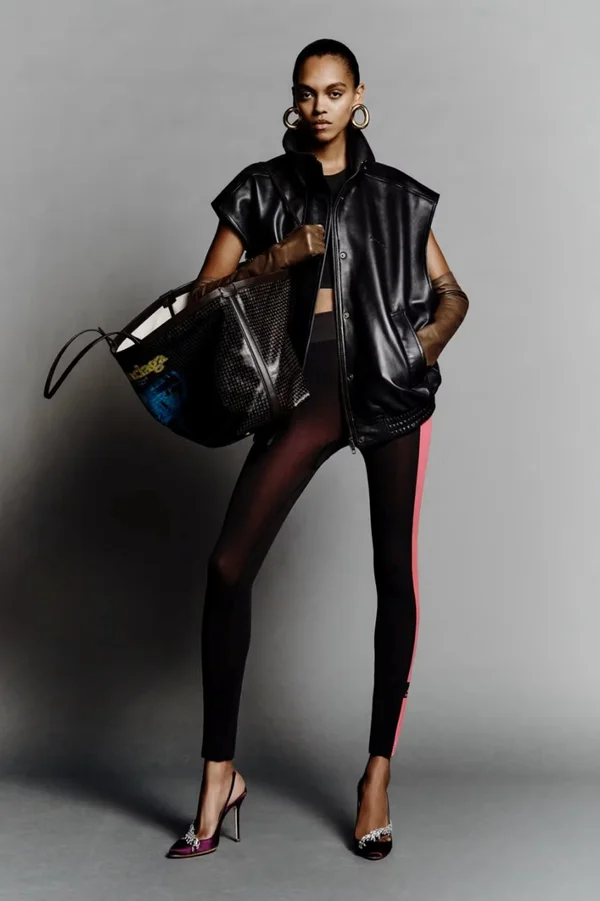 Balenciaga entra para universo do bem-estar e lança coleção fitness - destaque galeria Balenciaga entra para universo do bem-estar e lança coleção fitness - destaque galeria