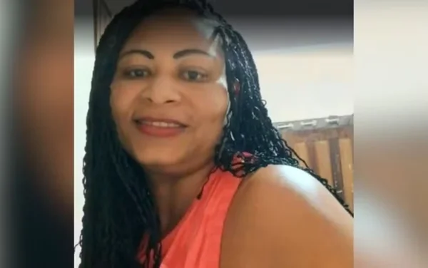 imagem colorida mulher corpo queimado pelo ex goias