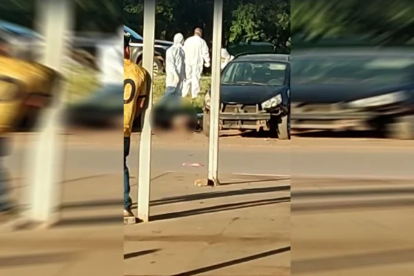 Polícia encontra corpo em decomposição avançada dentro de carro no DF