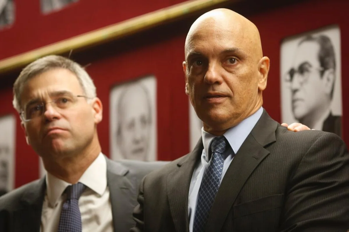 Mendonça tornou público relatório da PF que expôs conversa com Moraes Mendonça tornou público relatório da PF que expôs conversa com Moraes