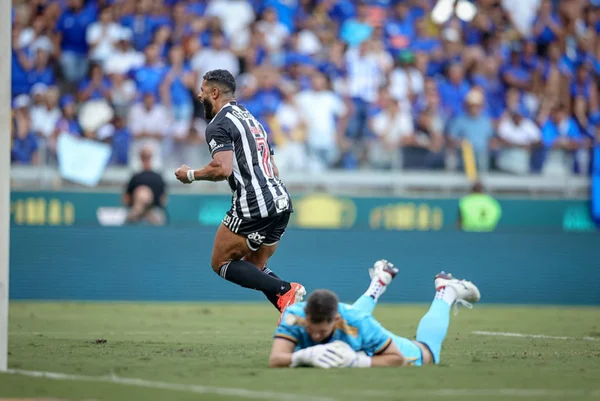Hulk comemora gol pelo Atlético-MG