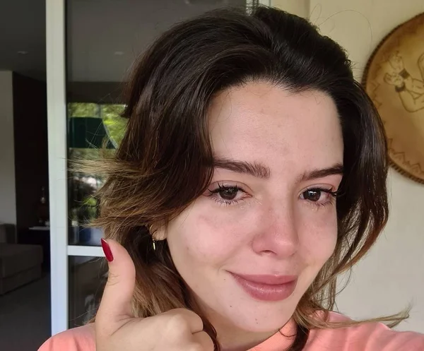 Abalada, Giovanna Lancellotti posta foto chorando: “É difícil desapegar”
