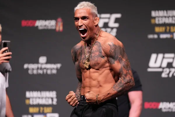 Charles do Bronx entra no octógono pelo UFC 274