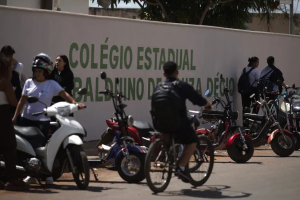 Escola do Entorno é 3ª melhor do país no Ideb, mas fica em 8.268º no Enem - destaque galeria Escola do Entorno é 3ª melhor do país no Ideb, mas fica em 8.268º no Enem - destaque galeria