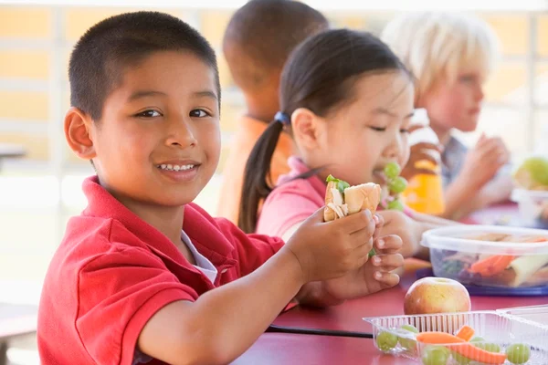 Vamos acabar com o bullying alimentar nas escolas