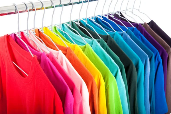 A fórmula para construir um guarda-roupa funcional com variedade
