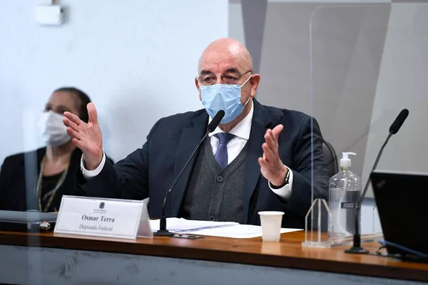 Osmar Terra depõe à CPI