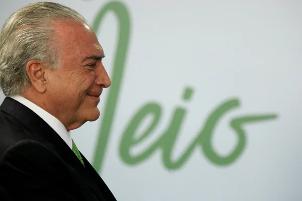 Em meio a crise, Temer levará acordos aos russos nesta segunda (19/6)