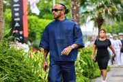Lewis aposta em modelagens oversized