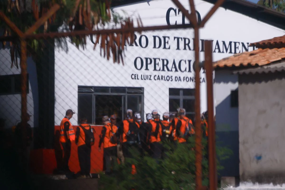 Legendários desfrutam de estrutura do CBMDF para promover “rolê” com homens - imagem 5 Legendários desfrutam de estrutura do CBMDF para promover “rolê” com homens - imagem 5