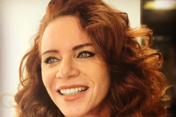 Leilane Neubarth recebe apoio de jornalistas e famosos após ataque