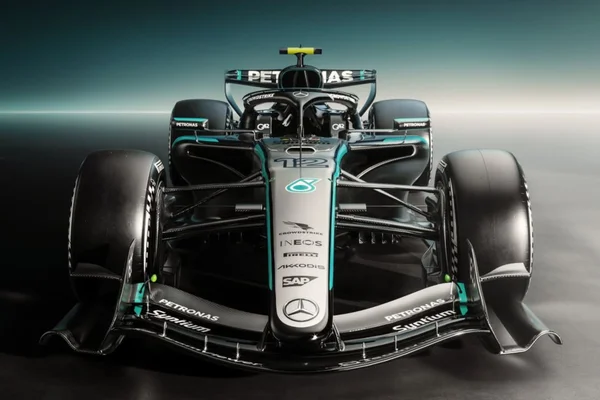F1: Mercedes apresenta pintura para temporada 2026. Veja fotos
