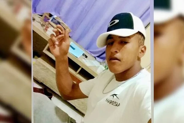 Rogério Baez Fernandes, de 19 anos