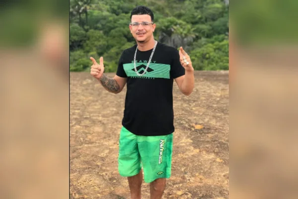 Foto do cantor MC Pit Bull da Firma