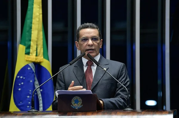 Senador de RR: Venezuela não sairá de ditadura sem confronto armado