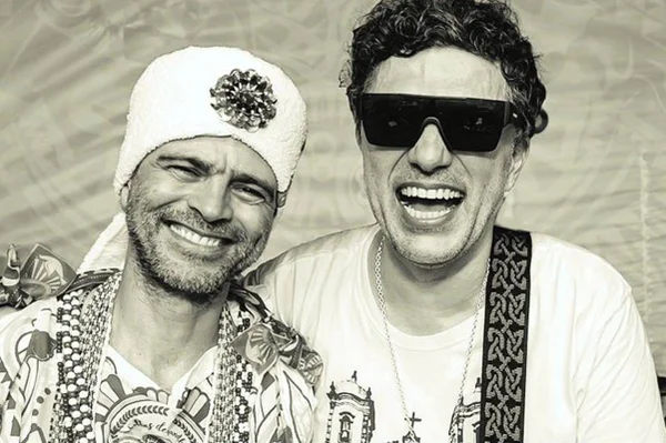Foto em preto e branco de Moreno Veloso e Davi Moraes - Metrópoles