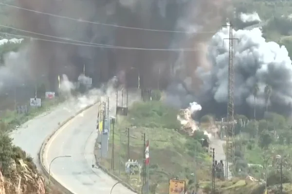 Israel ataca a ponte Al-Qasmiya sobre o rio Litani