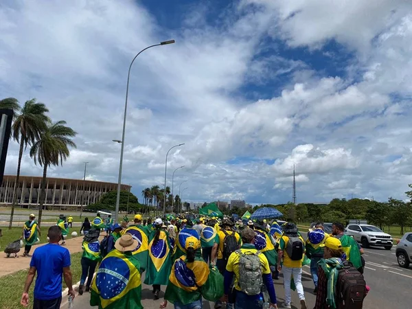 Estagiários da PCGO são afastados por participar dos ataques no DF