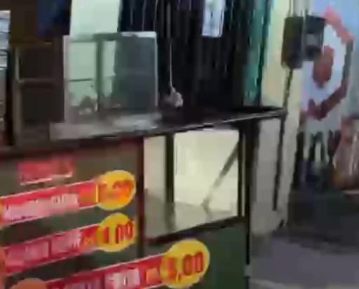 Mulher é baleada enquanto se preparava para vender cachorro-quente