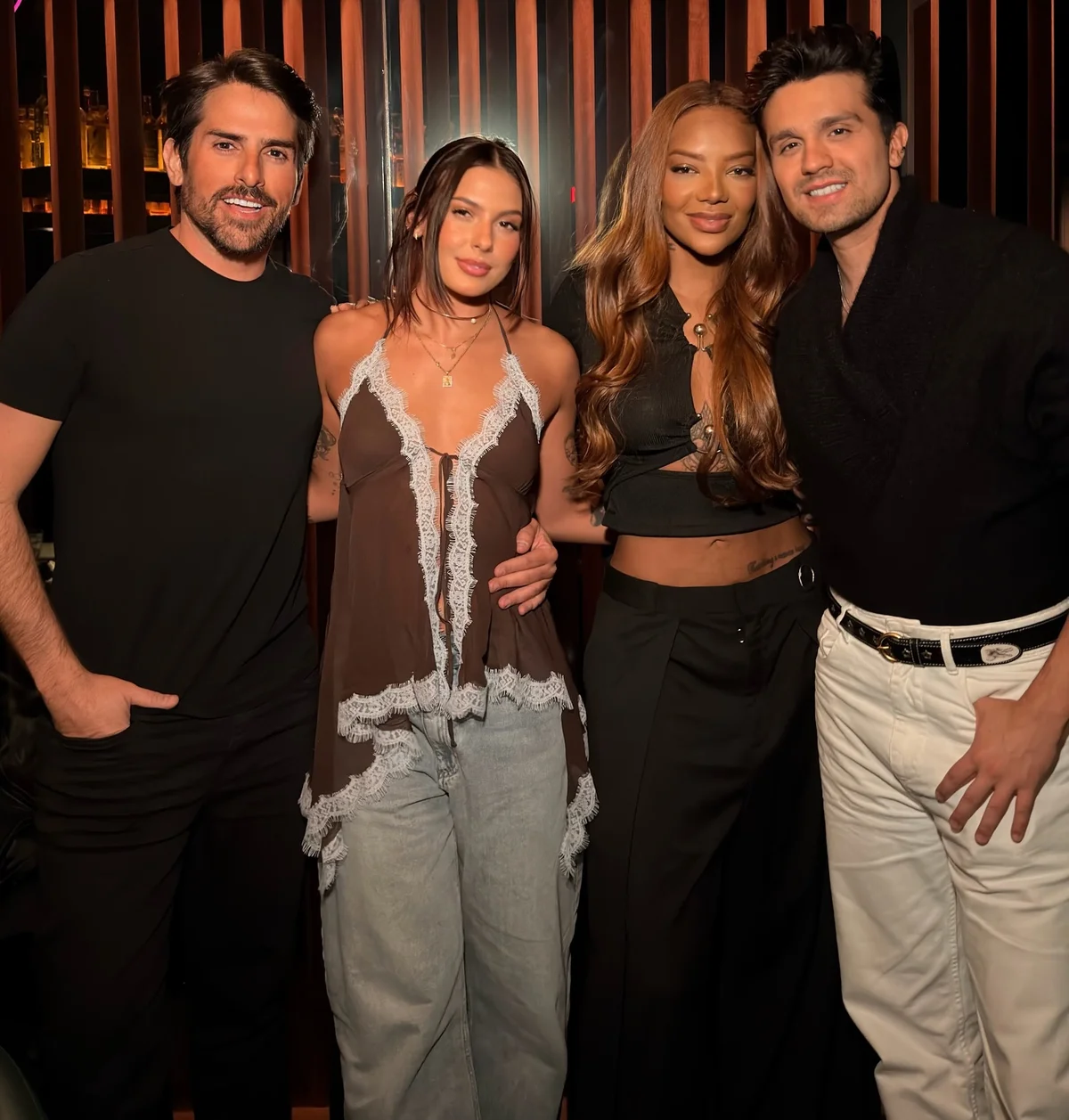 Rodrigo Branco, Ana Castela, Ludmilla e Luan Santana Rodrigo Branco, Ana Castela, Ludmilla e Luan Santana