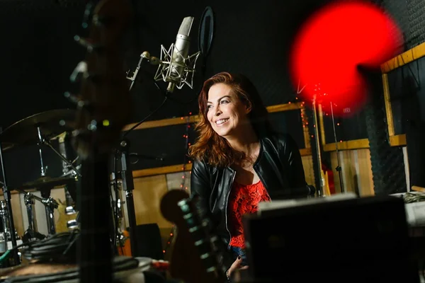 Cantora de Brasília, Ana Lélia está na trilha sonora de Malhação