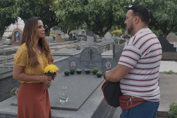 Imagem colorida de Belo e Viviane Araújo caracterizados para a novela Três Graças - Metrópoles