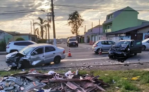Sem cinto, motorista fica gravemente ferido em acidente no Paraná