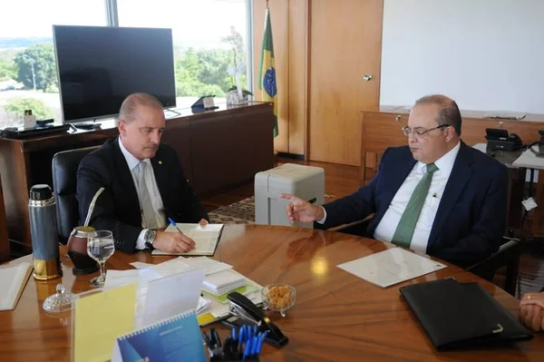 Ibaneis pede a Onyx detalhamento sobre reforma da Previdência