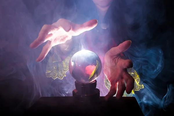 Amor e dinheiro: saiba como será o final de 2019 para cada signo