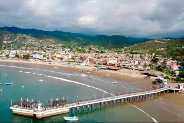 Praia de Puerto López, no Equador - Metrópoles