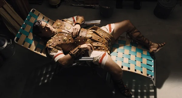 George Clooney retorna à Hollywood clássica no trailer de “Ave, César!”