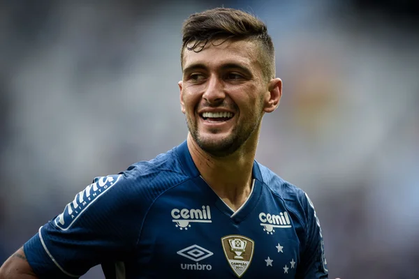 Cruzeiro quita dívida por Arrascaeta junto ao Defensor, do Uruguai