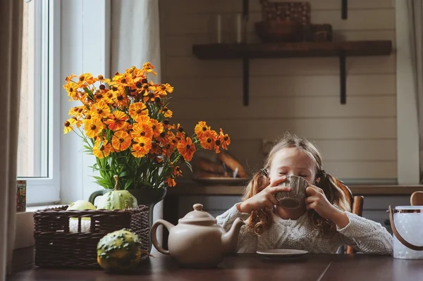 Seu filho gripou? Aprenda 4 receitas de chás naturais milagrosos