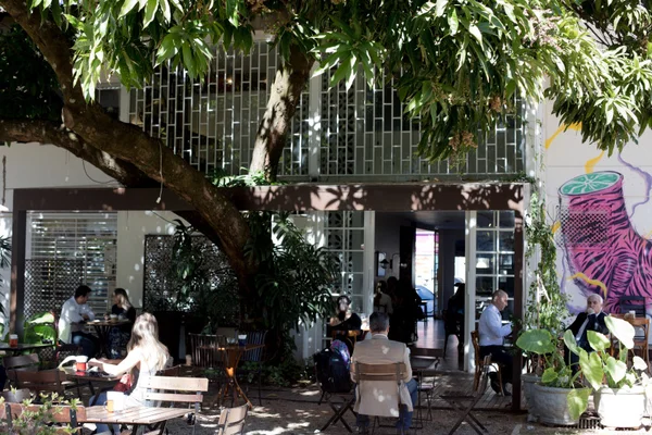 MP aciona Ernesto Cafés por uso irregular de área pública na Asa Sul