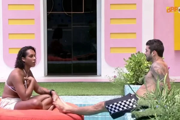 Linn da Quebrada e Scooby