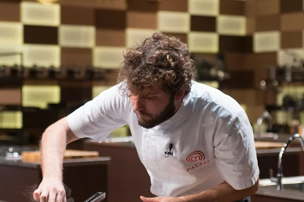 MasterChef Profissionais: prova Surf n Turf tira a calma de Paulo