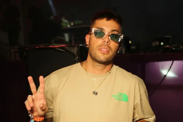 Gui Araujo sobre pegação no Carnaval: “Saudade de namorar”