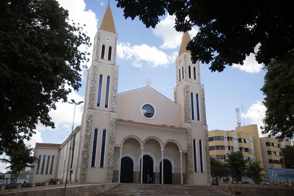Formosa tem concurso com 240 vagas e salário de até R$ 2,9 mil
