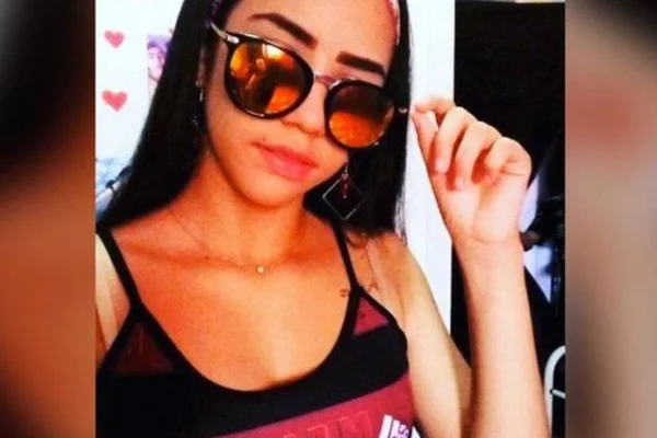 Jovem morre vítima de bala perdida em tiroteio e 4 ficam feridos