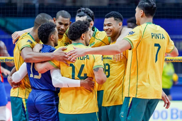 Vôlei: Brasil duela com a Argentina pela liderança do sul-americano