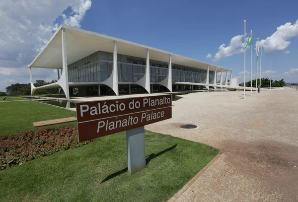 Presidência gastará até R$ 1,1 milhão com novas salas no Planalto