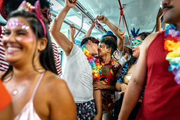 Espiritualista dá dicas de banhos energéticos para seduzir no Carnaval