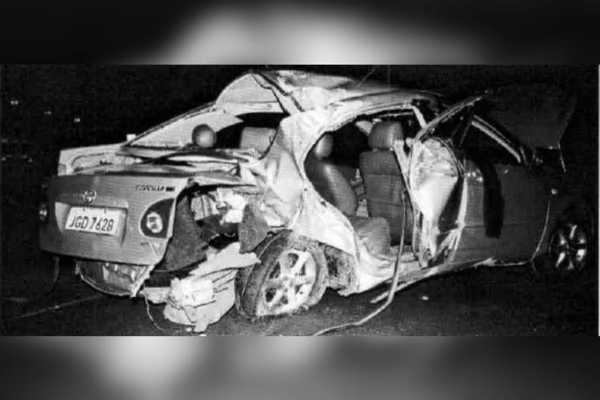 Corolla atingido em batida na Ponte JK, em outubro de 2007. Três passageiras morreram Corolla atingido em batida na Ponte JK, em outubro de 2007. Três passageiras morreram